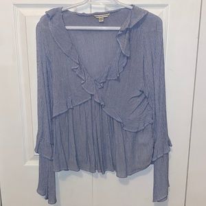 American eagle v-neck flowy blouse